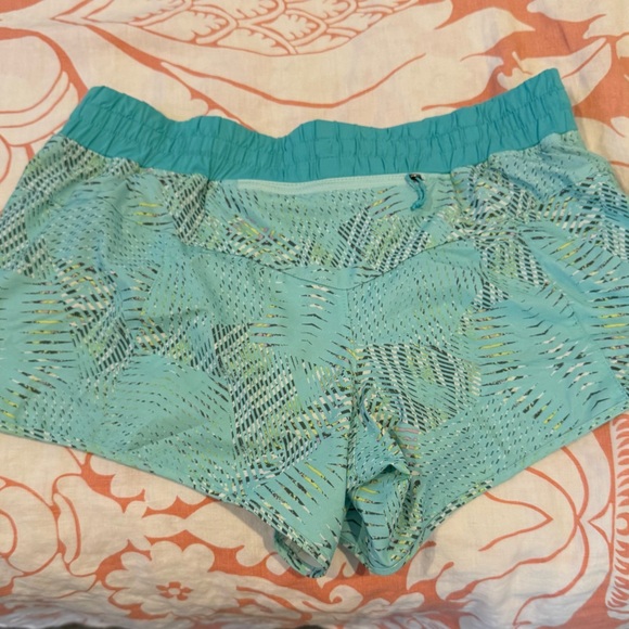 Patagonia Aqua Patterned Swim Shorts - Picture 2 of 5